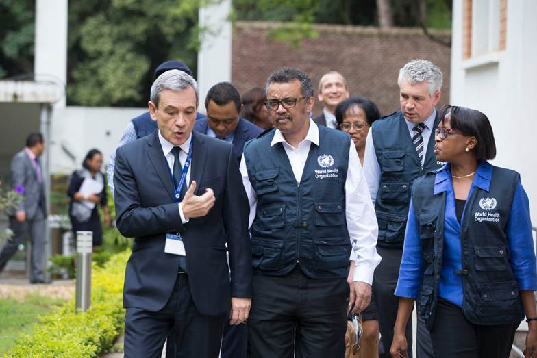 visite-du-directeur-general-de-lu2019oms.jpg